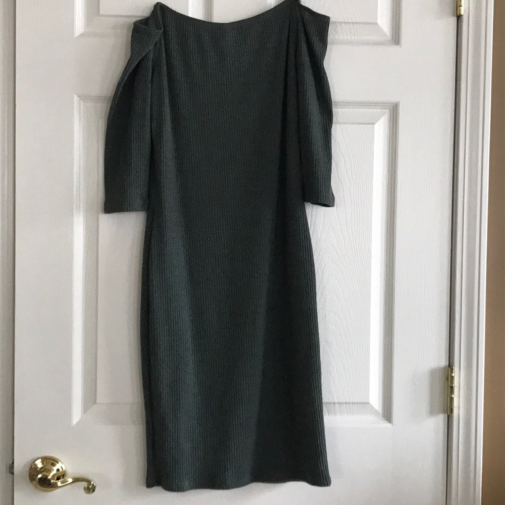 Green strapless dress